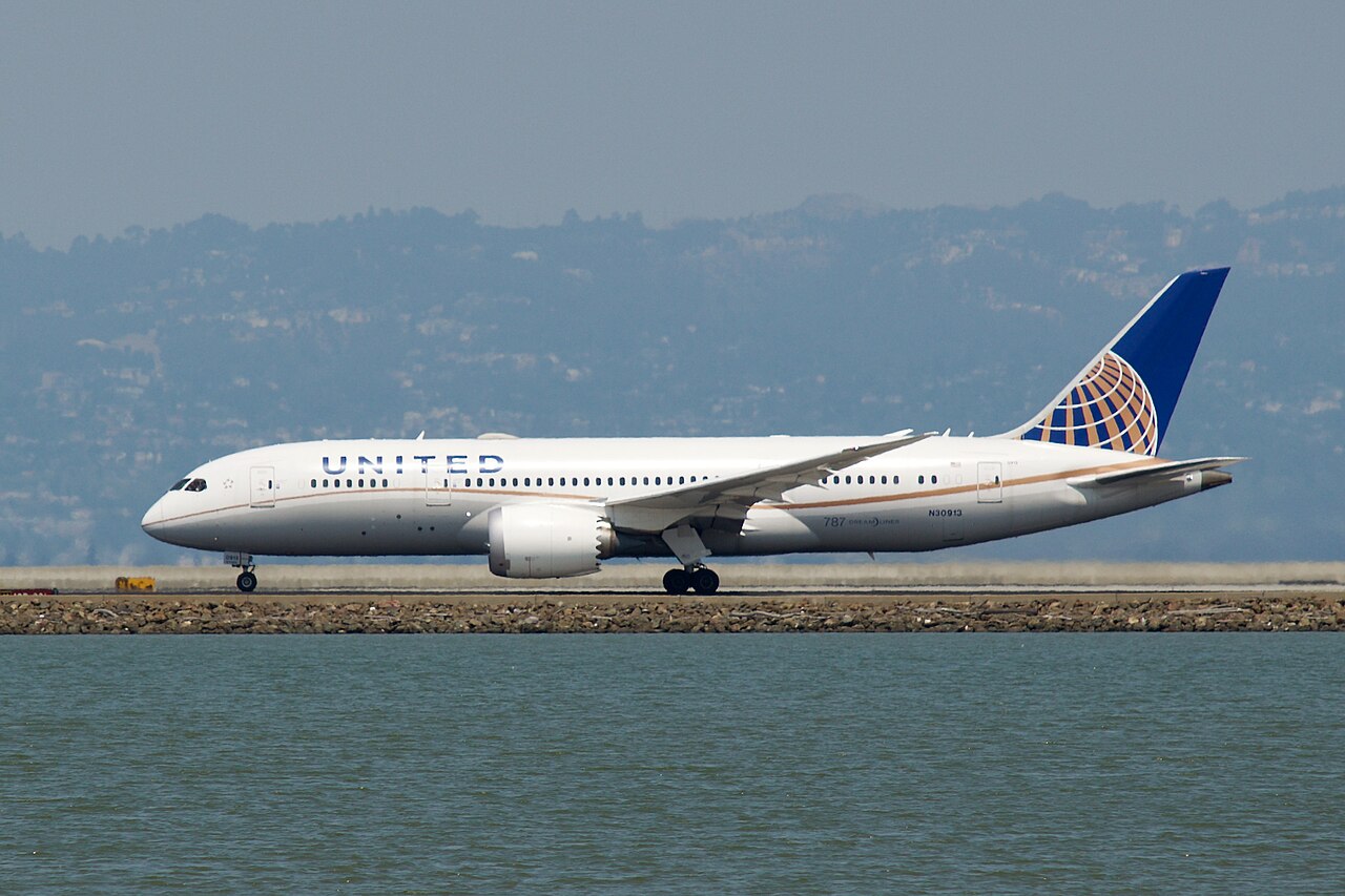 United Airlines Boeing 787-8 Dreamliner